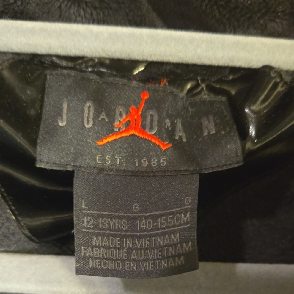 Jordan Black Puffer Jacket Insulated Winter Wear - Picture 2 of 5